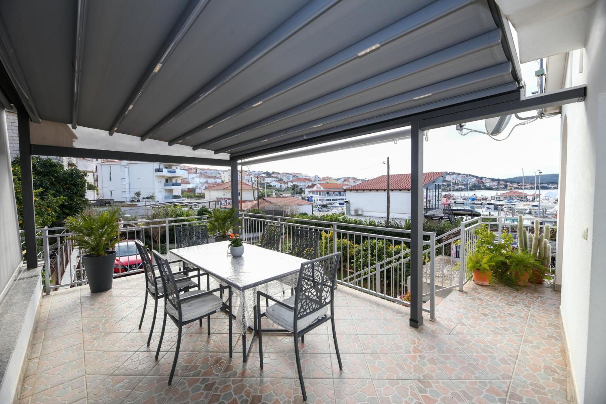 Apartments Vaska 特罗吉尔 外观 照片