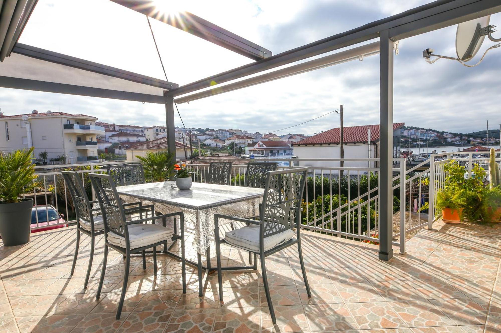 Apartments Vaska 特罗吉尔 外观 照片