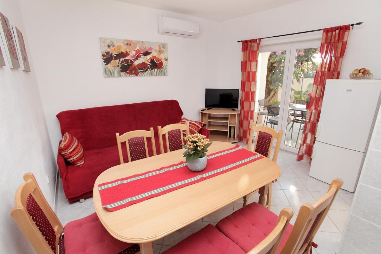 Apartments Vaska 特罗吉尔 外观 照片